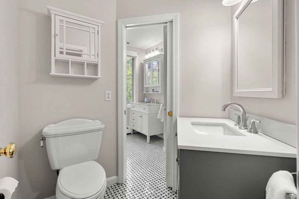 4 Crestwood Road Marblehead, MA 01945 - Photo 17 of 30