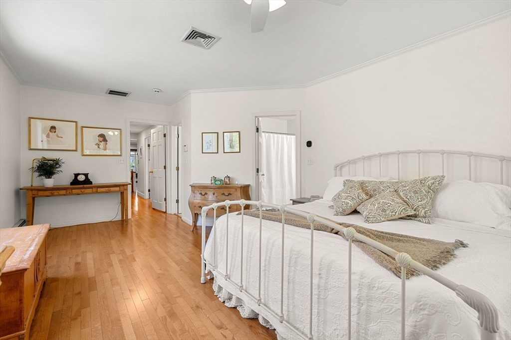 4 Crestwood Road Marblehead, MA 01945 - Photo 18 of 30