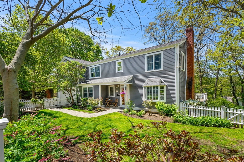 4 Crestwood Road Marblehead, MA 01945 - Photo 2 of 30