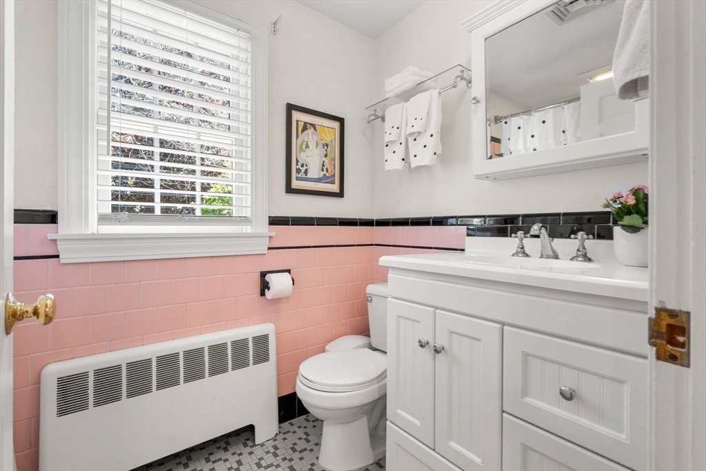 4 Crestwood Road Marblehead, MA 01945 - Photo 21 of 30