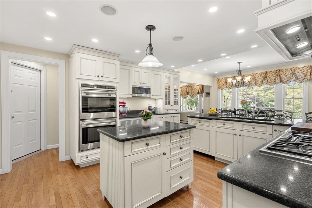 4 Crestwood Road Marblehead, MA 01945 - Photo 6 of 30