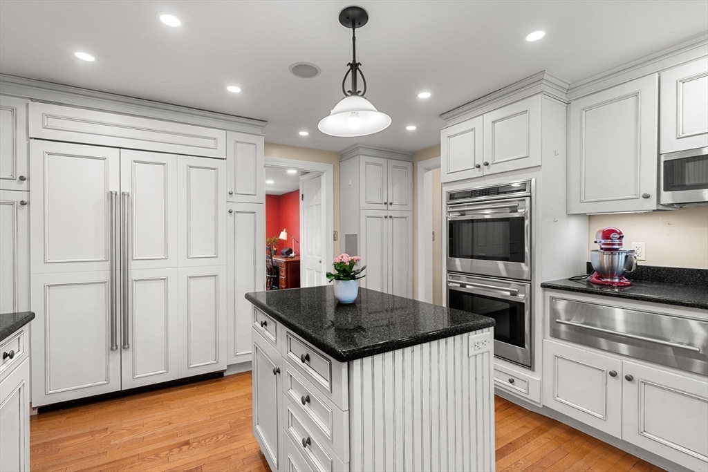 4 Crestwood Road Marblehead, MA 01945 - Photo 7 of 30