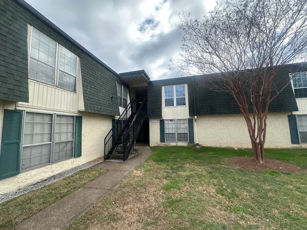 $119,000 | 900 Mountain Creek Road, Unit 445, Chattanooga, TN 37405