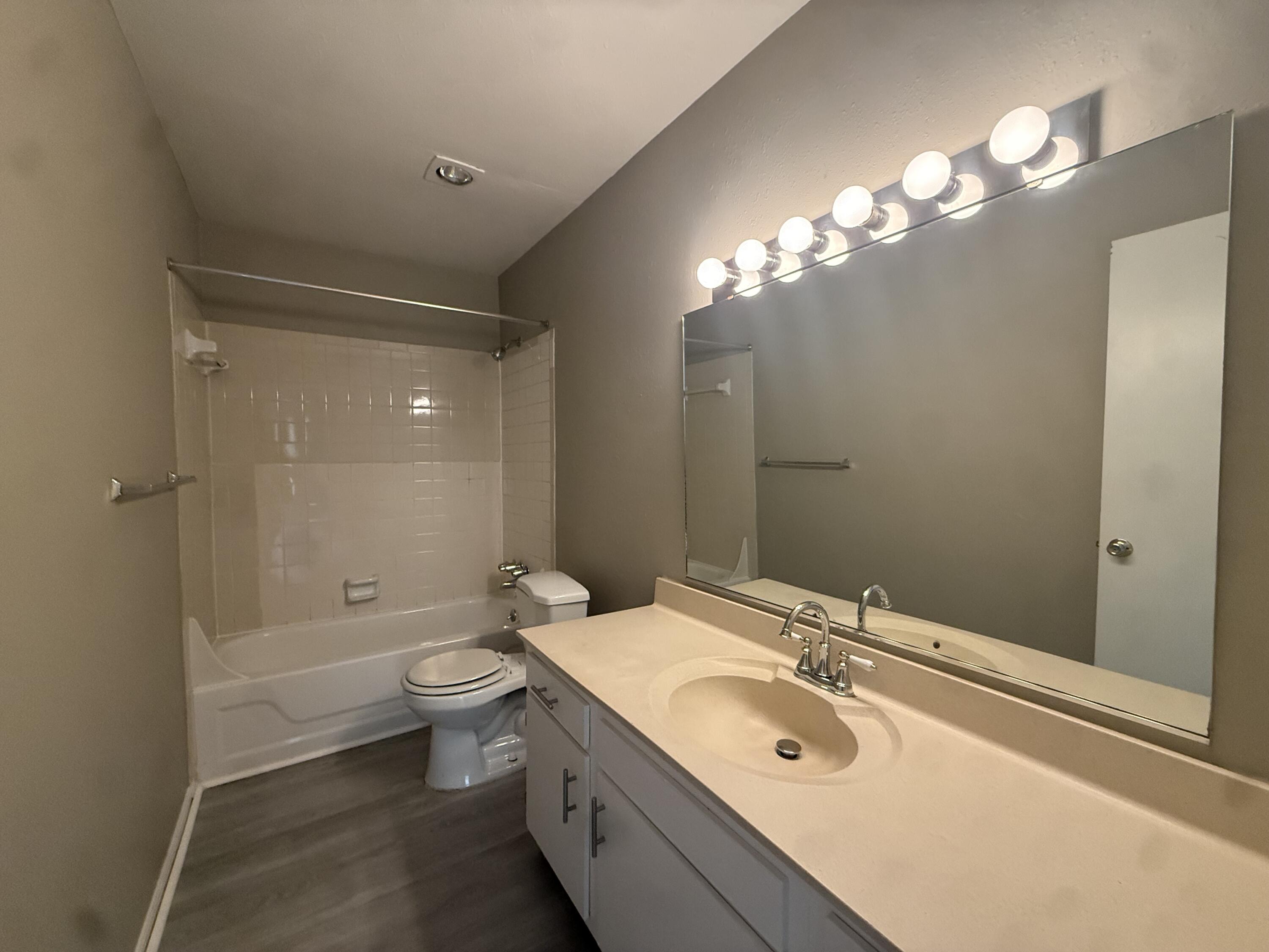 900 Mountain Creek Road, Unit 445 Chattanooga, TN 37405 - Photo 10 of 15 IMG_6369