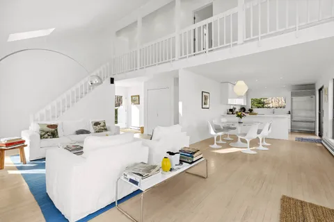 $2,880,000 | 67 Scrimshaw Lane, Amagansett, NY 11930