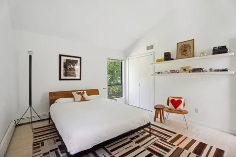 $2,880,000 | 67 Scrimshaw Lane, Amagansett, NY 11930