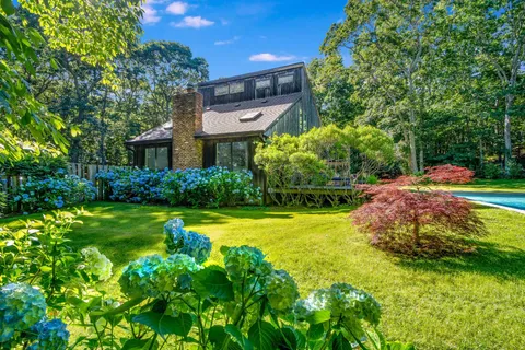 $2,880,000 | 67 Scrimshaw Lane, Amagansett, NY 11930