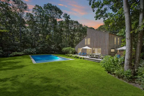 $2,880,000 | 67 Scrimshaw Lane, Amagansett, NY 11930
