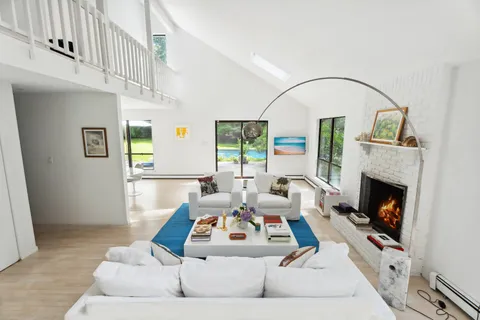 $2,880,000 | 67 Scrimshaw Lane, Amagansett, NY 11930