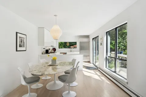 $2,880,000 | 67 Scrimshaw Lane, Amagansett, NY 11930