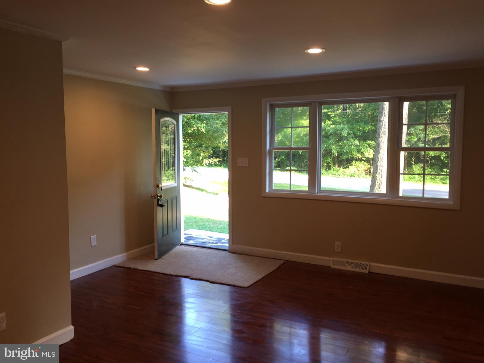 291 Dogwood Road Elkton, MD 21921 - Photo 7 of 16 Living Room