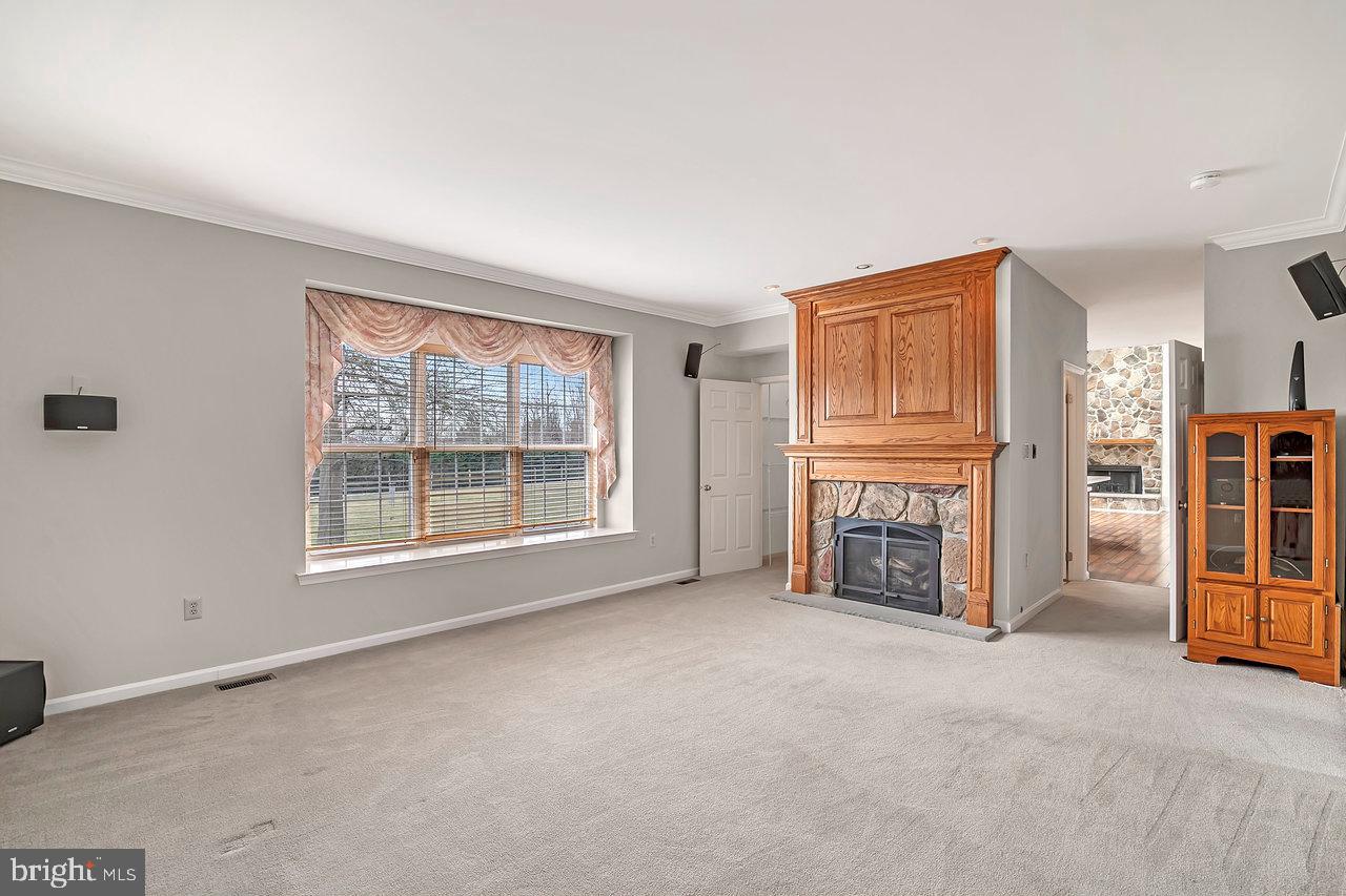6 Green Court Columbus, NJ 08022 - Photo 13 of 51
