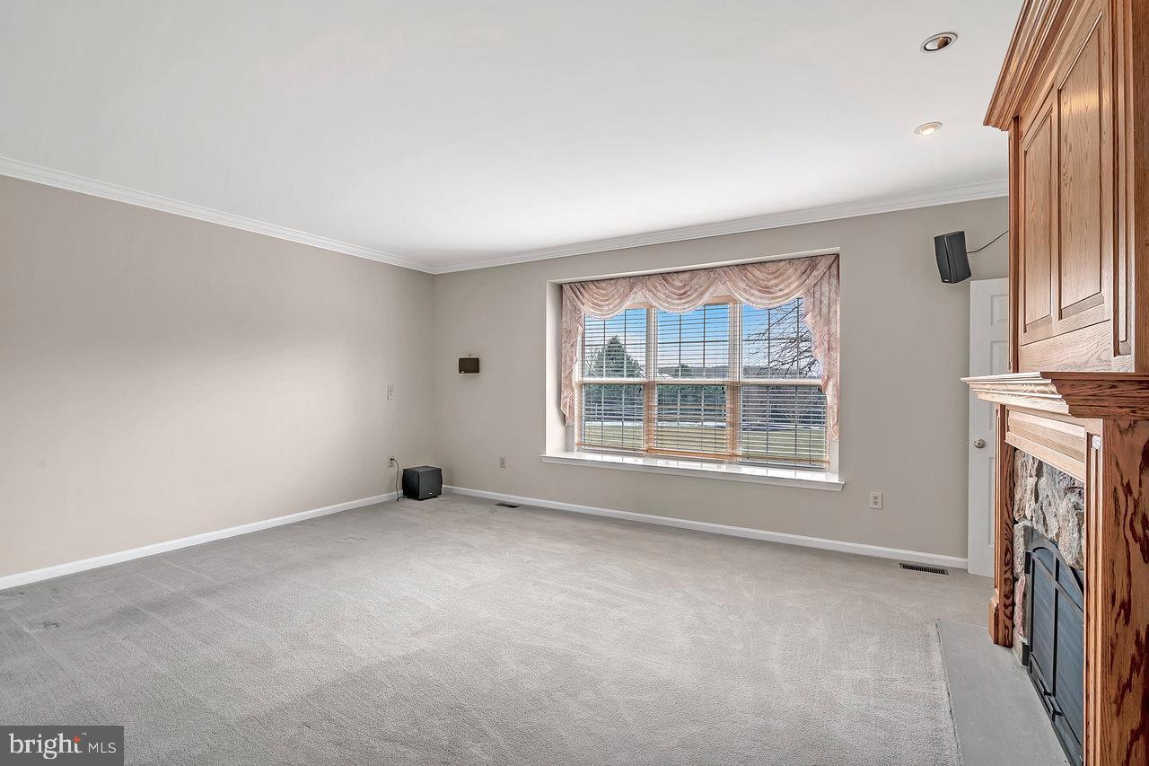 6 Green Court Columbus, NJ 08022 - Photo 15 of 51