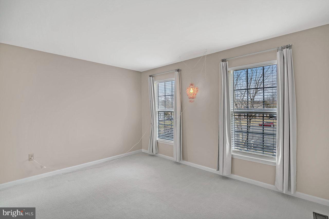 6 Green Court Columbus, NJ 08022 - Photo 25 of 51