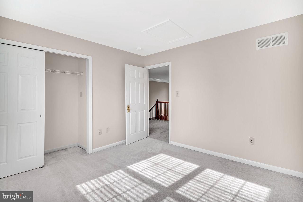 6 Green Court Columbus, NJ 08022 - Photo 29 of 51