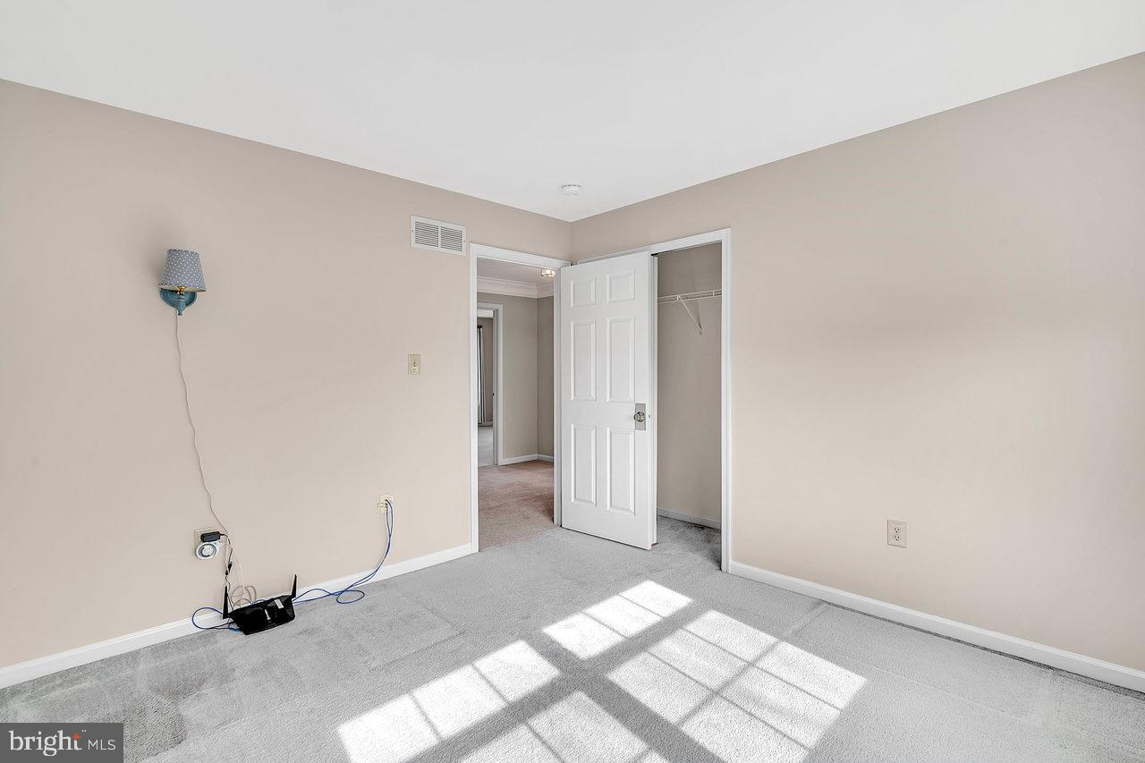 6 Green Court Columbus, NJ 08022 - Photo 33 of 51