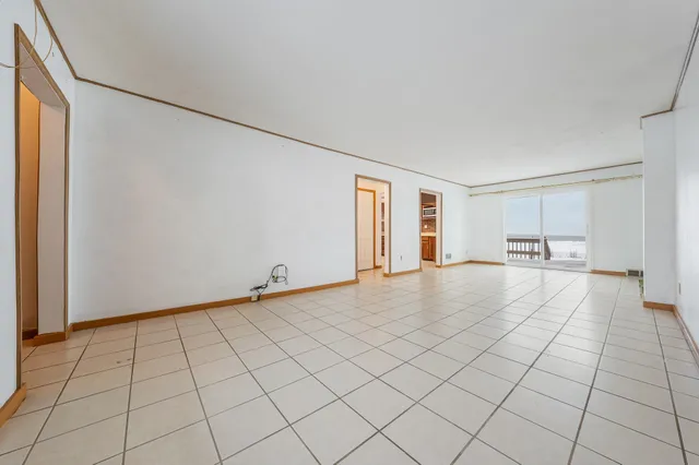 $527,000 | 2453 East Shore Drive, Green Bay, WI 54302