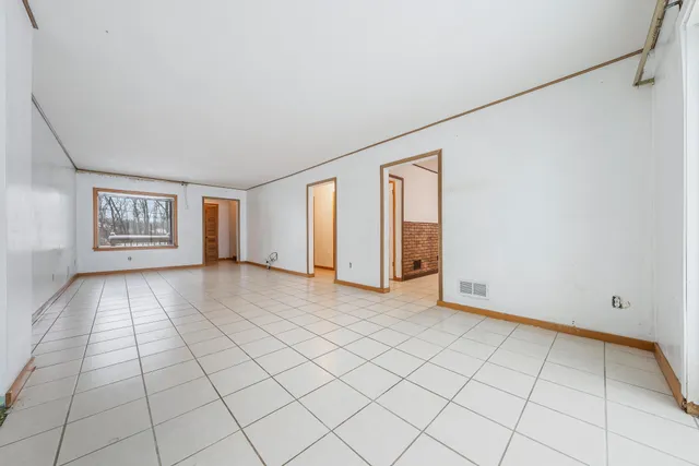 $527,000 | 2453 East Shore Drive, Green Bay, WI 54302