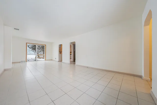 $527,000 | 2453 East Shore Drive, Green Bay, WI 54302