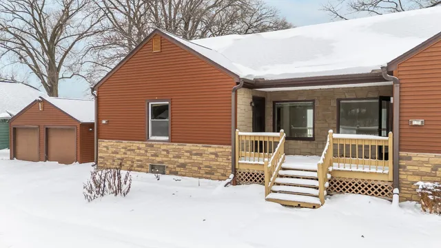 $527,000 | 2453 East Shore Drive, Green Bay, WI 54302