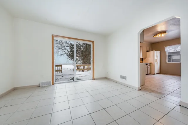 $527,000 | 2453 East Shore Drive, Green Bay, WI 54302