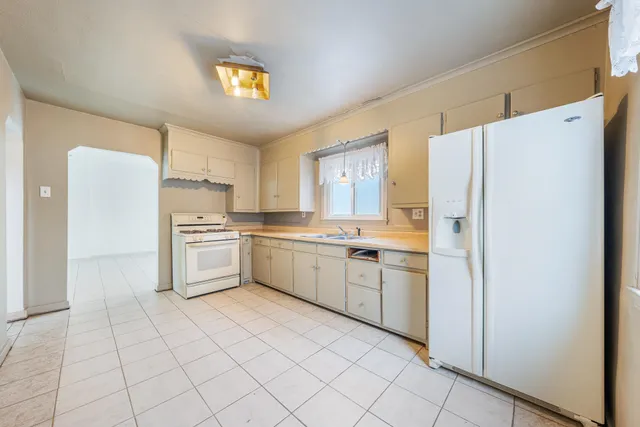 $527,000 | 2453 East Shore Drive, Green Bay, WI 54302