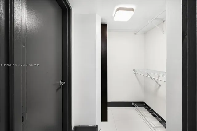 $450,000 | 3301 Northeast 5th Avenue, Unit 1212, Miami, FL 33137