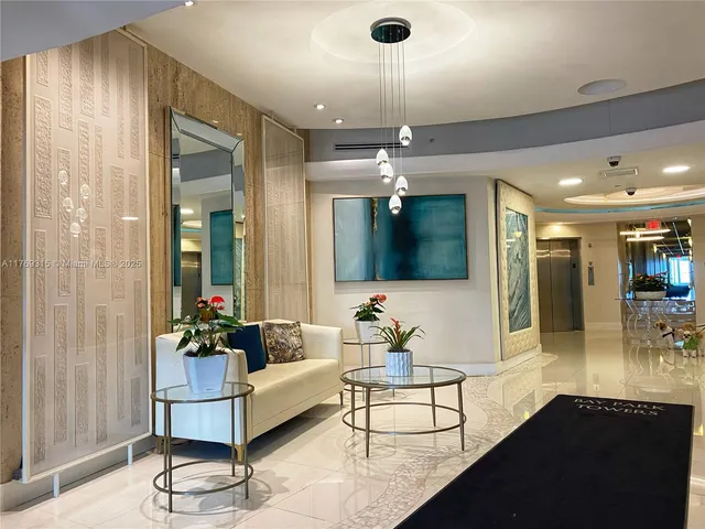 $450,000 | 3301 Northeast 5th Avenue, Unit 1212, Miami, FL 33137