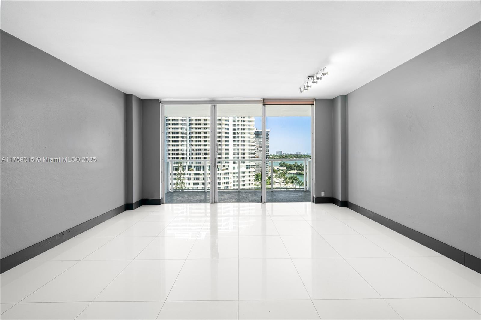 3301 Northeast 5th Avenue, Unit 1212 Miami, FL 33137 - Photo 10 of 37