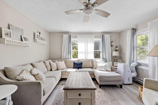 $439,000 | 3 Nichols Lane, Kennebunk, ME 04043