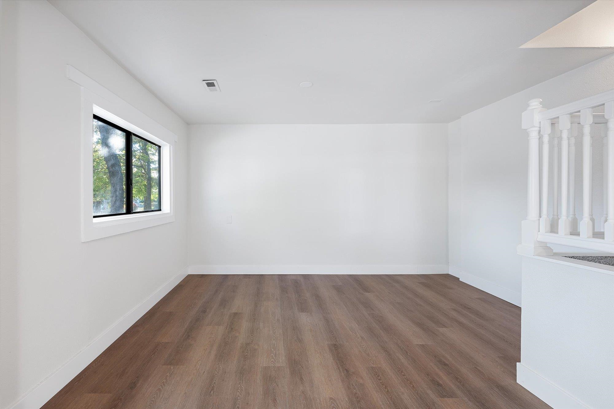 824 West Fairview Avenue Spokane, WA 99205 - Photo 2 of 29