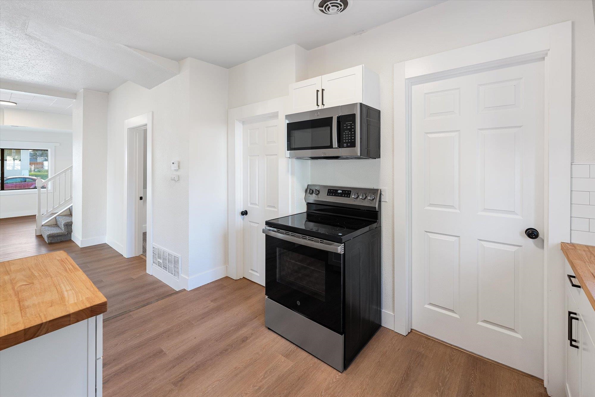 824 West Fairview Avenue Spokane, WA 99205 - Photo 7 of 29