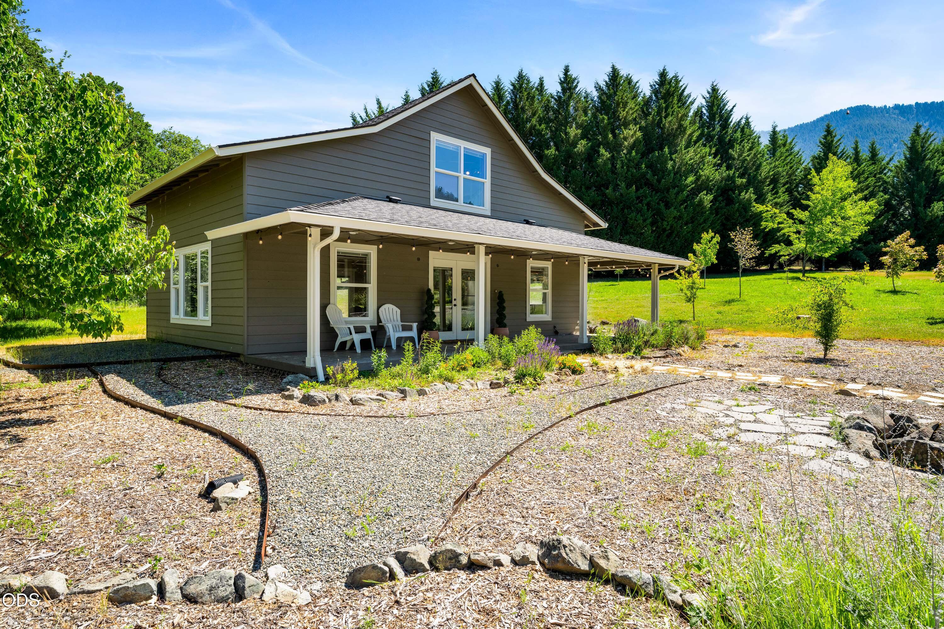 931 Hogan Road Jacksonville, OR 97530 - Photo 3 of 24 Gallery Image 3
