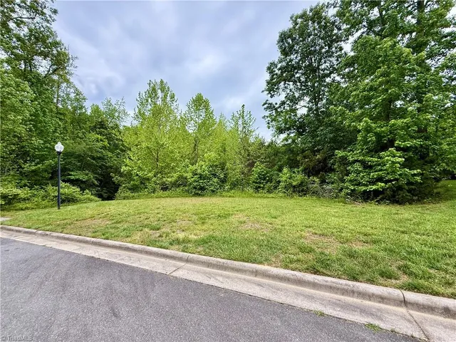 $39,900 | 2241 Cambridge Oaks Drive, High Point, NC 27262