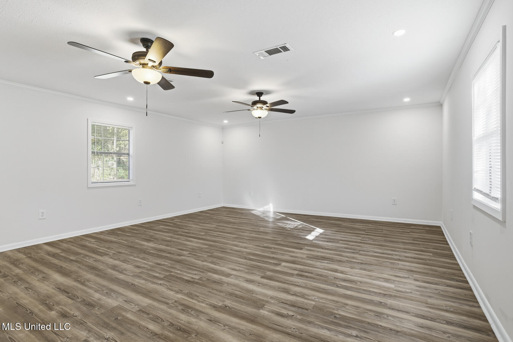 1068 Westway Street Jackson, MS 39212 - Photo 14 of 28 1068 Westway1-13