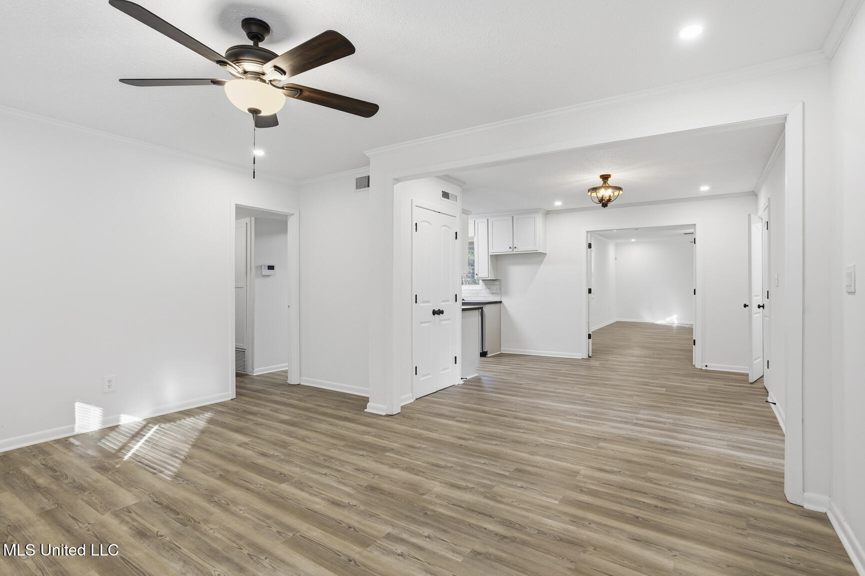 1068 Westway Street Jackson, MS 39212 - Photo 4 of 28 1068 Westway1-4