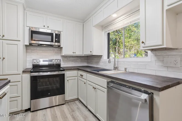 $179,000 | 1068 Westway Street, Jackson, MS 39212