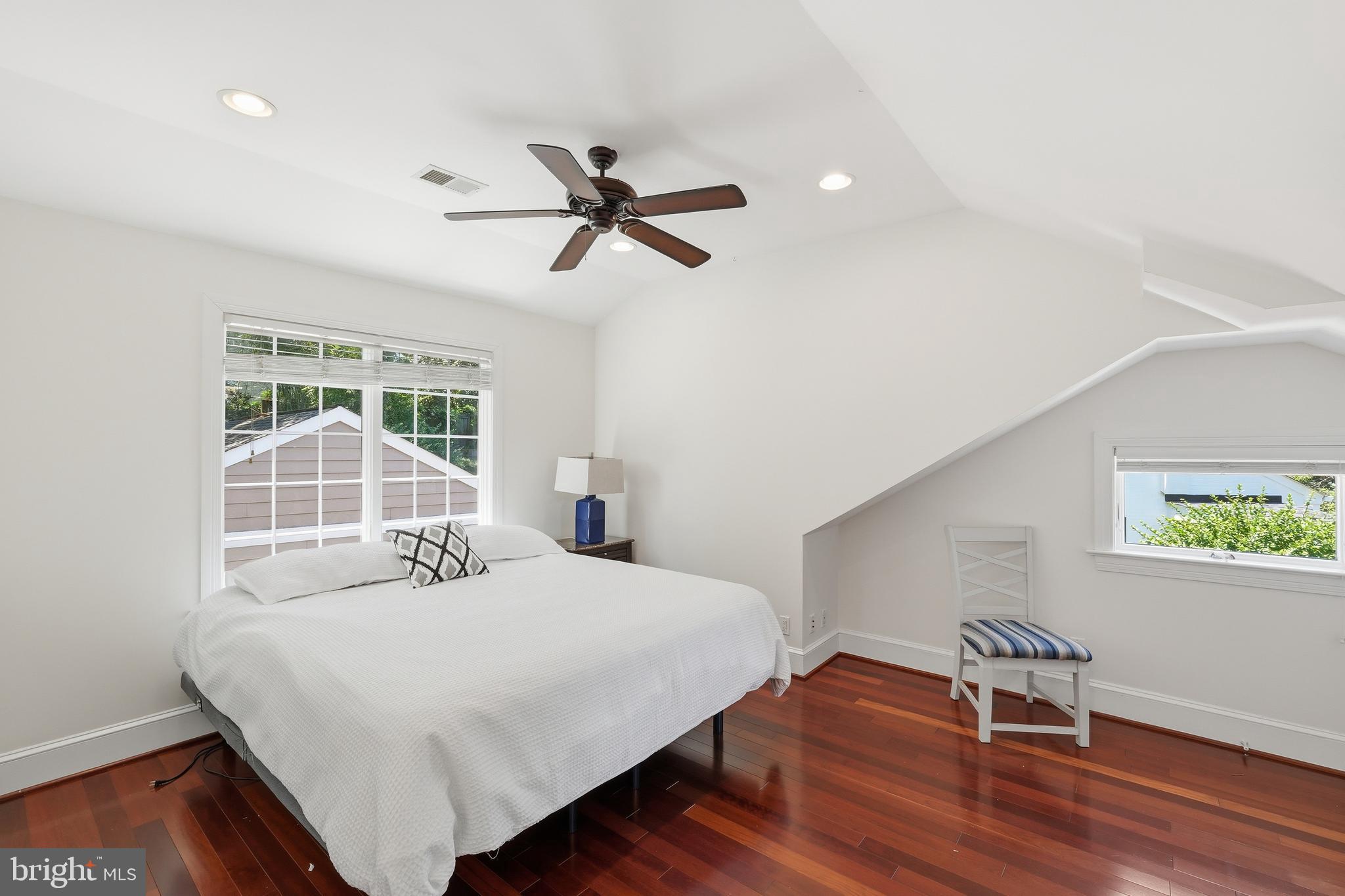 414 Skyhill Road Alexandria, VA 22314 - Photo 30 of 42 Upper Suite 2
