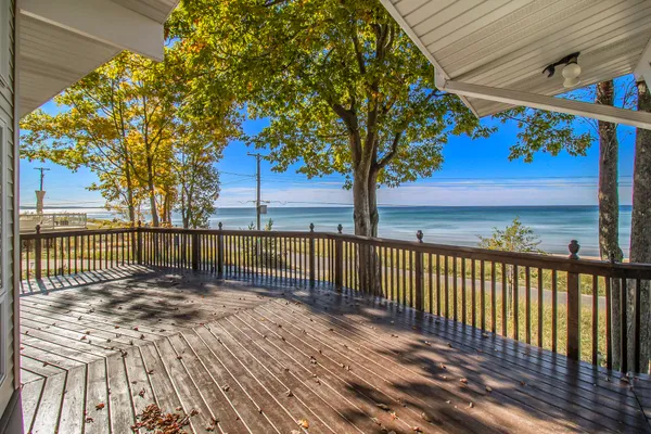 $1,400,000 | 7320 Montgomery Boulevard, Pentwater, MI 49449