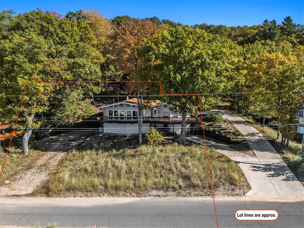 $1,400,000 | 7320 Montgomery Boulevard, Pentwater, MI 49449