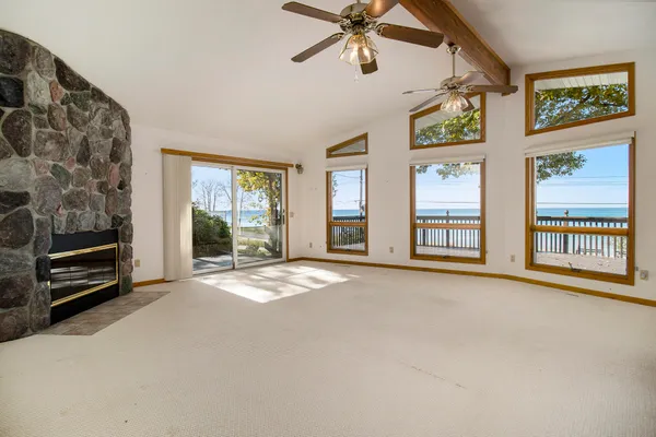 $1,400,000 | 7320 Montgomery Boulevard, Pentwater, MI 49449