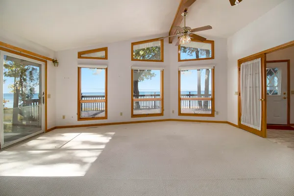 $1,400,000 | 7320 Montgomery Boulevard, Pentwater, MI 49449