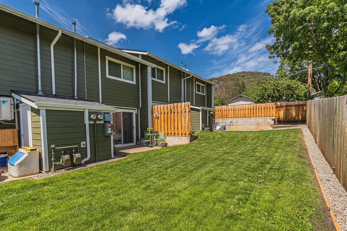 459 4th Avenue Gold Hill, OR 97525 - Photo 3 of 6