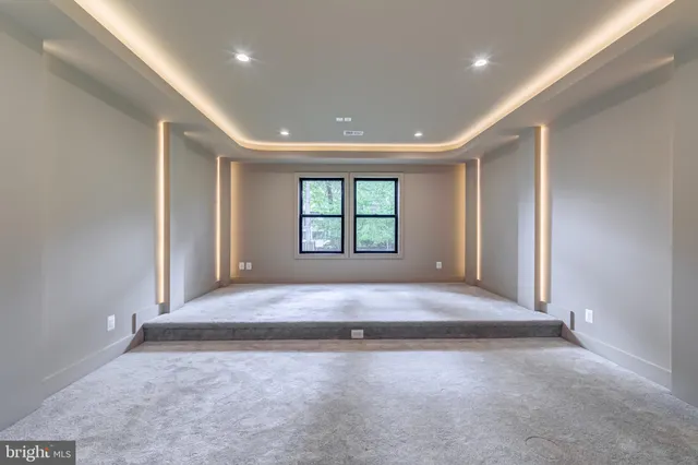 $2,599,888 | 913 Symphony Circle Southwest, Vienna, VA 22180