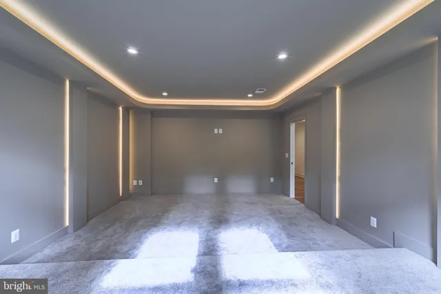 $2,599,888 | 913 Symphony Circle Southwest, Vienna, VA 22180