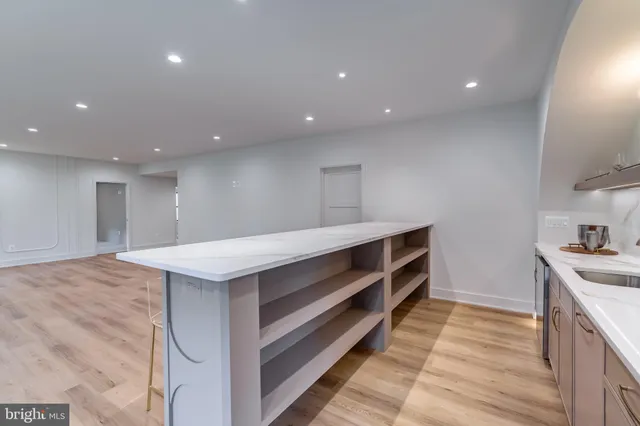 $2,599,888 | 913 Symphony Circle Southwest, Vienna, VA 22180