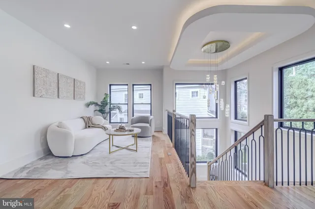 $2,599,888 | 913 Symphony Circle Southwest, Vienna, VA 22180