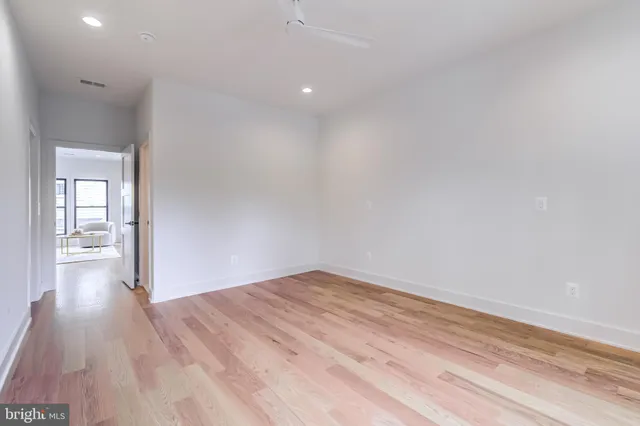 $2,599,888 | 913 Symphony Circle Southwest, Vienna, VA 22180