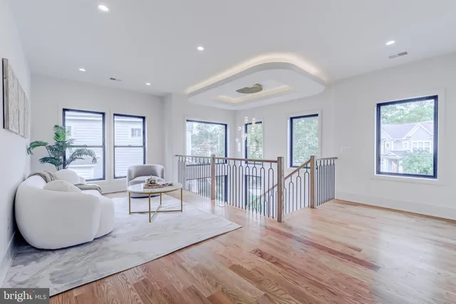 $2,599,888 | 913 Symphony Circle Southwest, Vienna, VA 22180