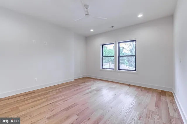 $2,599,888 | 913 Symphony Circle Southwest, Vienna, VA 22180